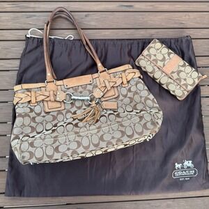 Coach Hampton Signature F13068  Handbag Canvas Leather Shoulder Bag Purse Wallet